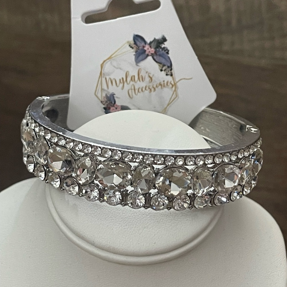 White Rhinestone Hinge Bracelet/Bangle